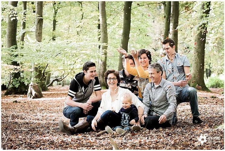 familieportret Limburg fotoshoot gezin Landgraaf spontaan